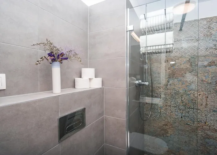 Apartment Center - Modern & Elegant *