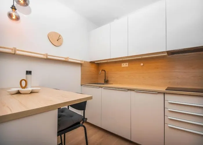 Apartment Center - Modern & Elegant