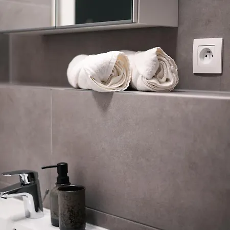 Center - Modern & Elegant Apartamento Bratislava